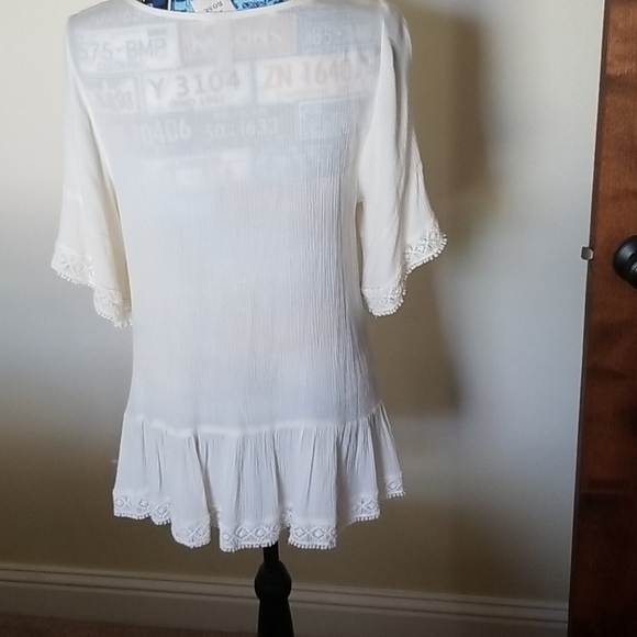 Top - Picture 3 of 4